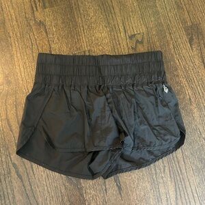 Free People mid rise shorts size small